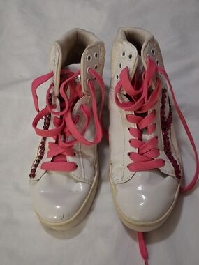 Pastry White High-Top Sneakers with Pink Laces